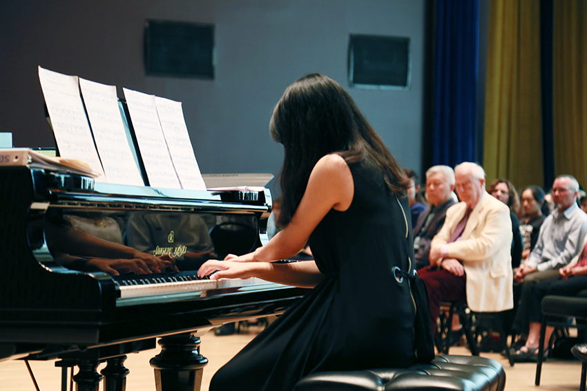 Piano player