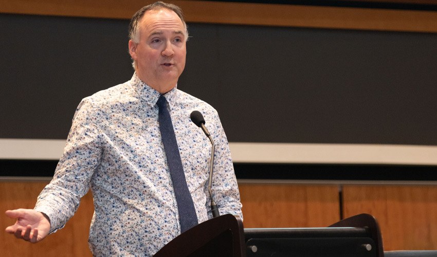 Photo of Stephen Price, PhD.