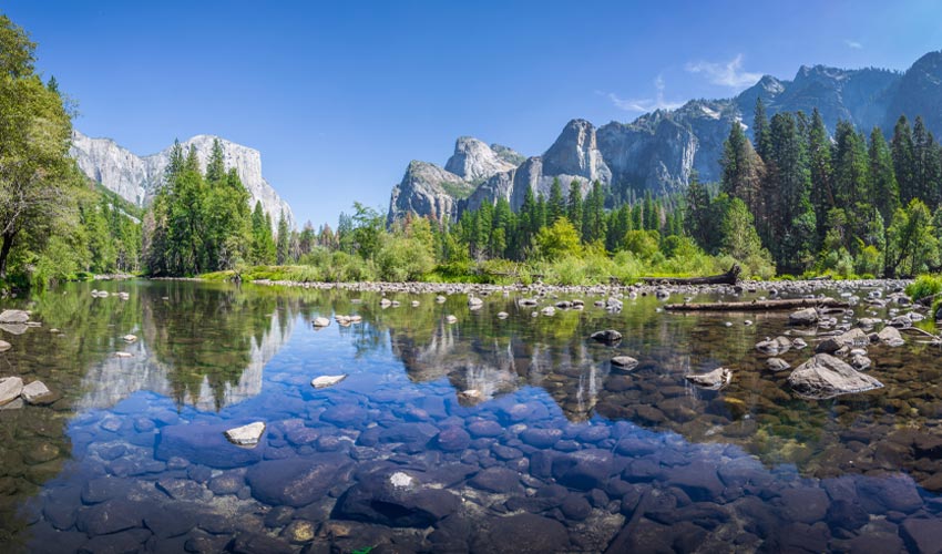A panoramic view of Yosemite Valley.