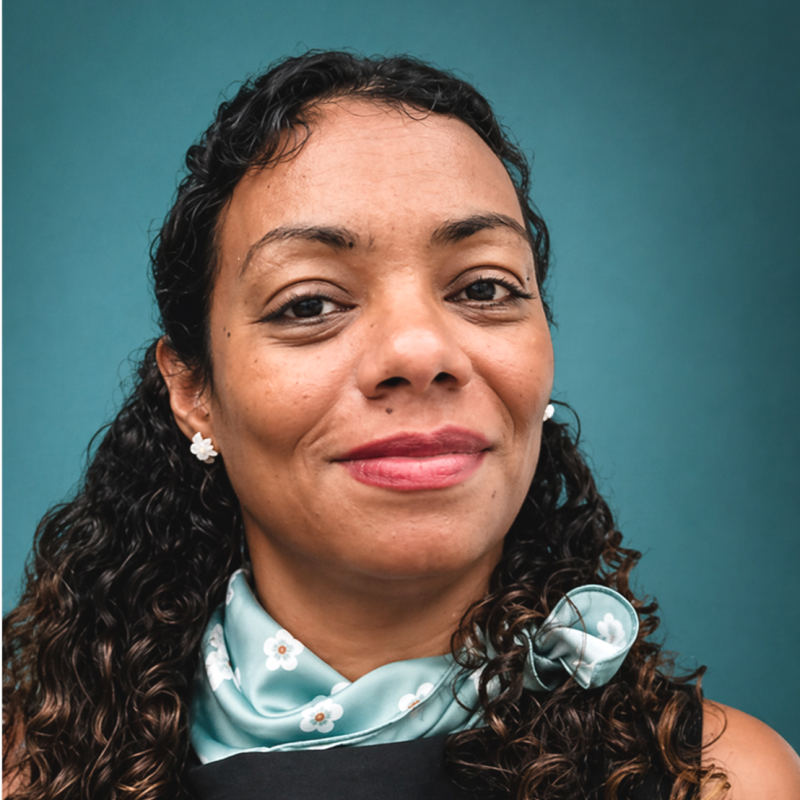 Dr. Leslie Salgado Arzuaga 