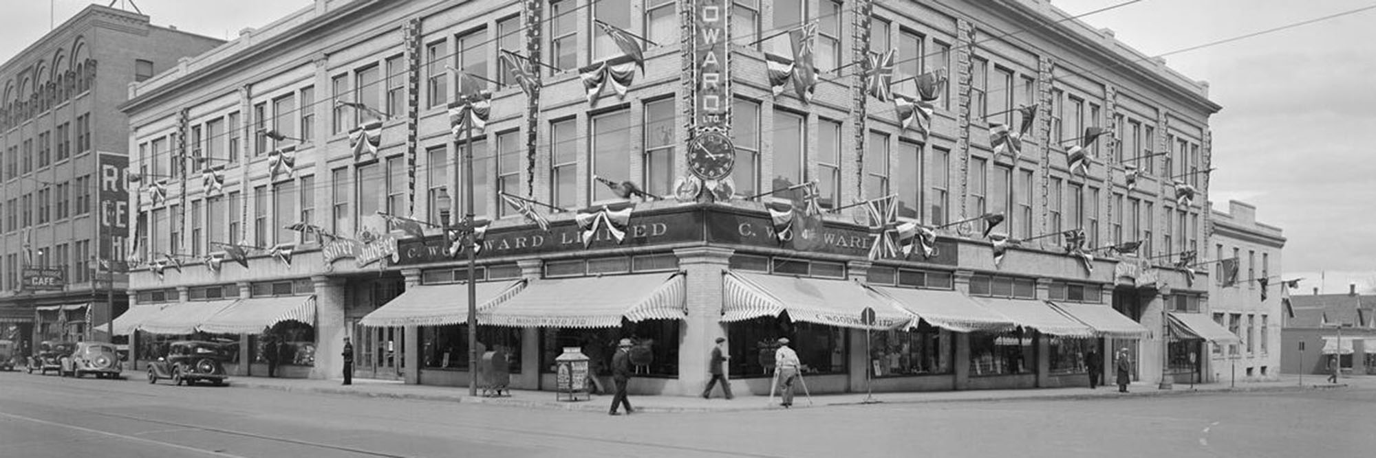 Exterior shot of Woodward’s department story in Edmonton, AB, taken in 1931. Photo sourced from the Glenbow Library and Archives.