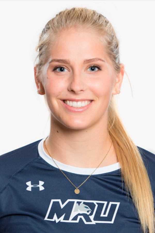 Quinn Pelland in her MRU Cougars jersey