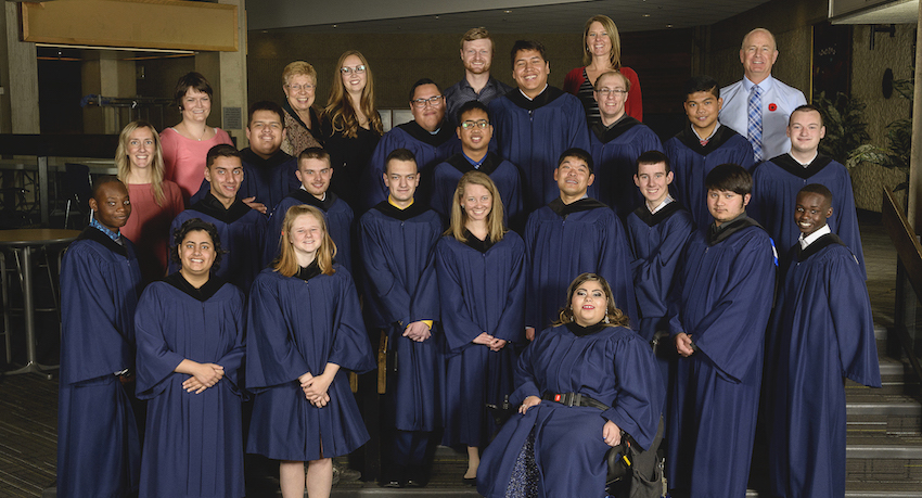 Photo of the 2017-2018 graduating class.